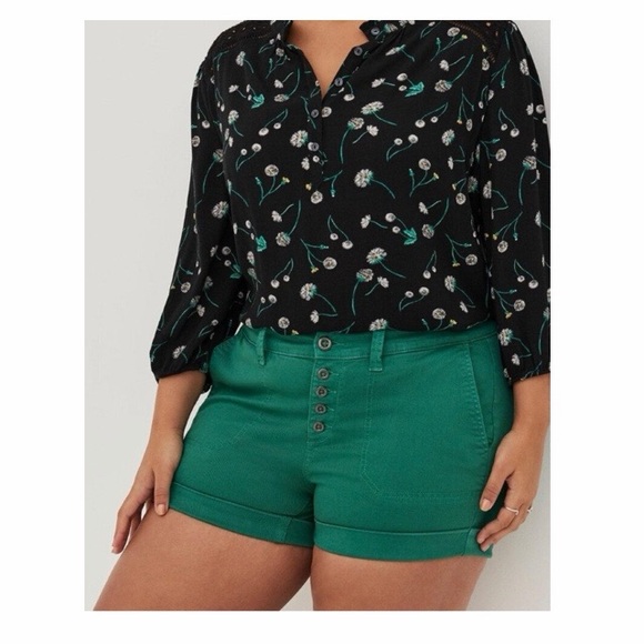torrid Pants - Torrid Stretch Twill Mid Rise Button‎ Fly Shorts